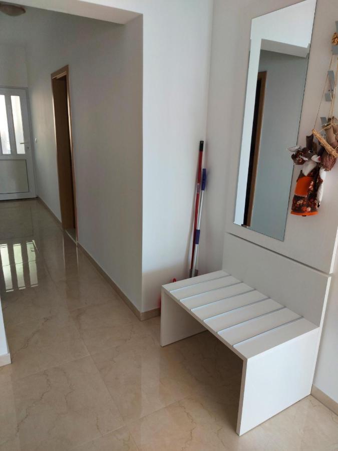 Apartments By The Sea Podgora, Makarska - 11469 Exterior photo