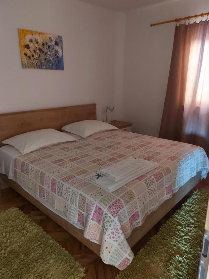 Apartments By The Sea Podgora, Makarska - 11469 Exterior photo